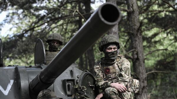 Un militar de las Fuerzas Armadas rusas en el sector sur de la operación militar especial. - Sputnik Mundo