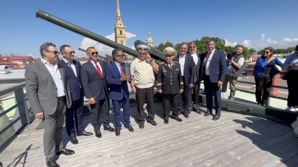 La delegación venezolana llega a Rusia para participar en el Foro Económico Internacional de San Petersburgo - Sputnik Mundo