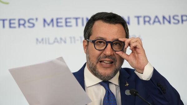 El ministro de Transporte e Infraestructura y vice primer ministro italiano, Matteo Salvini - Sputnik Mundo