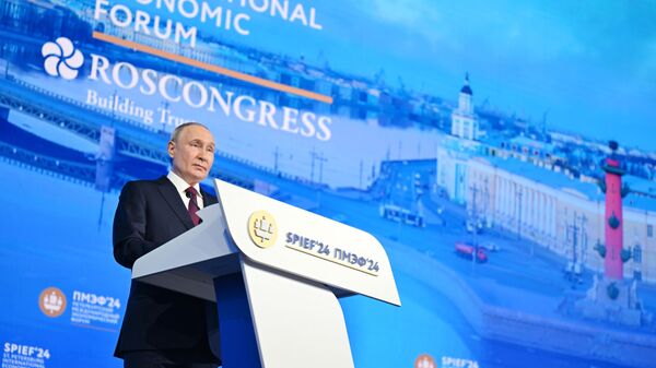 Discurso del presidente ruso Vladímir Putin en la sesión plenaria del SPIEF-2024 - Sputnik Mundo