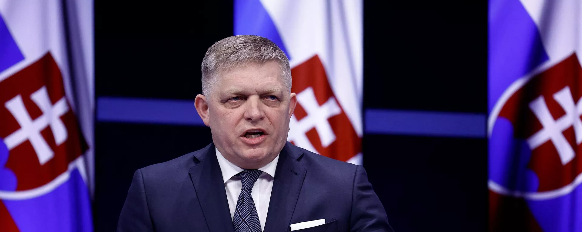 Robert Fico, primo ministro slovacco, tiene un discorso durante il vertice sull'energia nucleare dell'Agenzia internazionale per l'energia atomica (AIEA) al centro congressi Bruxelles Expo a Bruxelles il 21 marzo 2024 - Sputnik World, 1920, 08.06.2024