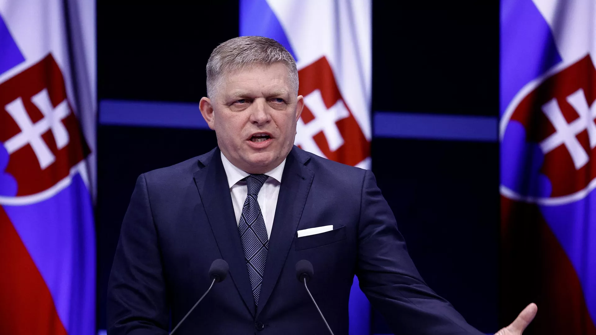 Robert Fico, primer ministro de Eslovaquia, pronuncia un discurso durante la Cumbre sobre Energía Nuclear del Organismo Internacional de Energía Atómica (OIEA) en el centro de convenciones Brussels Expo de Bruselas el 21 de marzo de 2024  - Sputnik Mundo, 1920, 08.06.2024