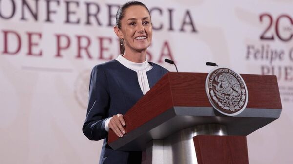 La virtual presidenta electa de México, Claudia Sheinbaum, en conferencia de prensa desde Palacio Nacional. - Sputnik Mundo