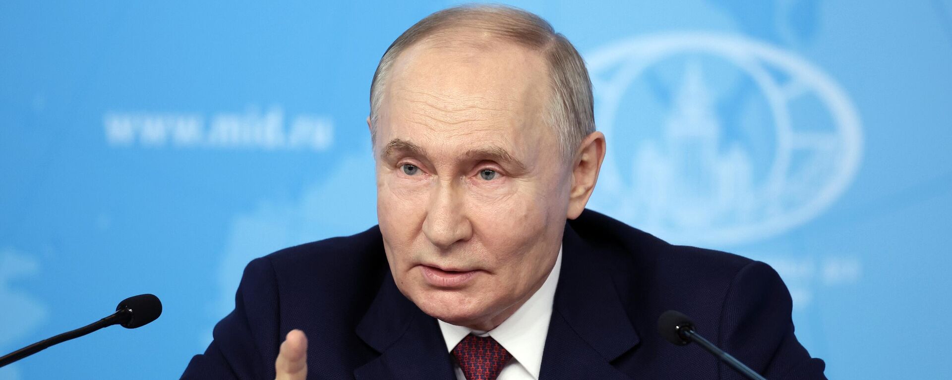 El presidente de Rusia, Vladímir Putin - Sputnik Mundo, 1920, 15.06.2024