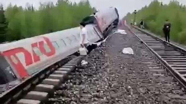Se descarrila un tren de pasajeros en la república rusa de Komi, el 26 de junio de 2024 - Sputnik Mundo