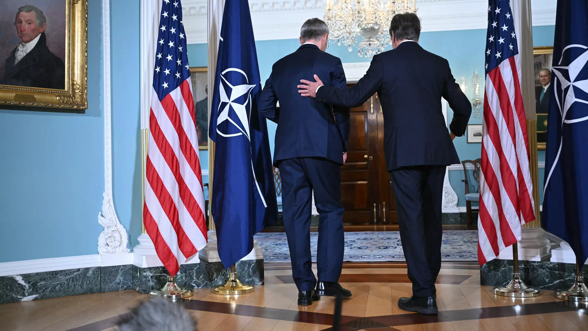 El secretario general de la OTAN, Jens Stoltenberg, y el secretario de Estado de EEUU, Antony Blinken, durante el inicio de la cumbre de la OTAN 2024 en Washington - Sputnik Mundo, 1920, 09.07.2024