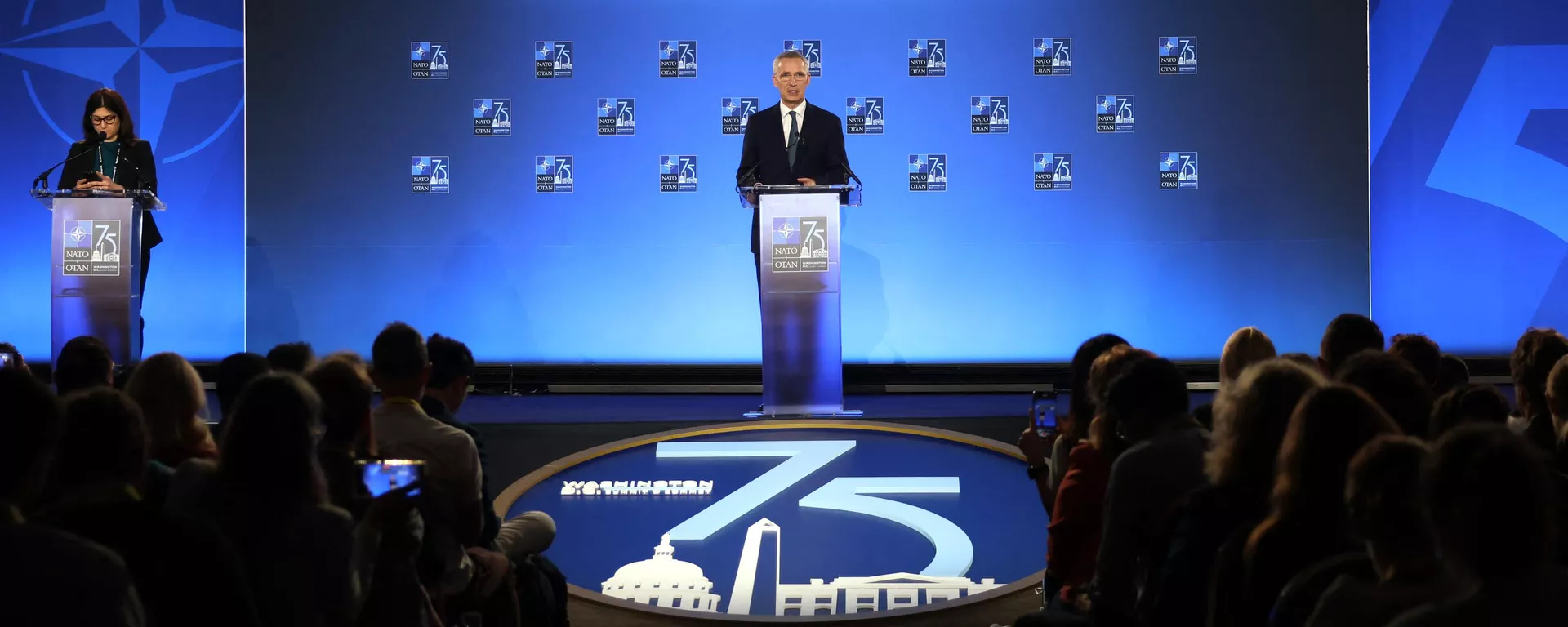 El secretario general de la OTAN, Jens Stoltenberg, durante una conferencia de prensa  - Sputnik Mundo, 1920, 11.07.2024