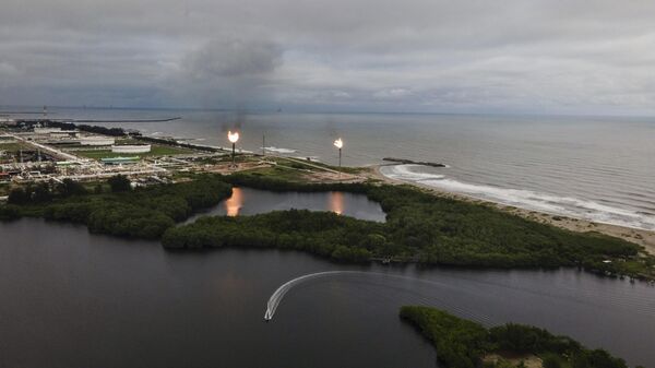 México cuenta con varis refinerías de crudo a lo largo del territorio nacional. - Sputnik Mundo