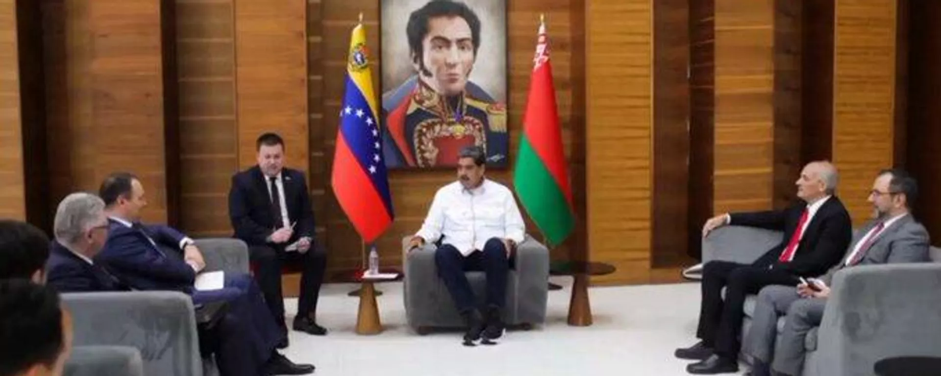 El presidente venezolano Nicolás Maduro en reunión con el primer ministro de Bielorrusia, Román Golóvchenko - Sputnik Mundo, 1920, 15.07.2024