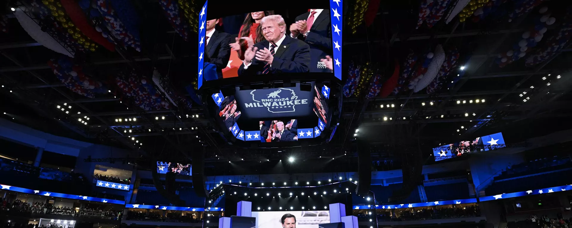 El candidato a vicepresidente por el Partido Republicano, J.D. Vance, durante la Convención Nacional Republicana en Milwaukee - Sputnik Mundo, 1920, 18.07.2024