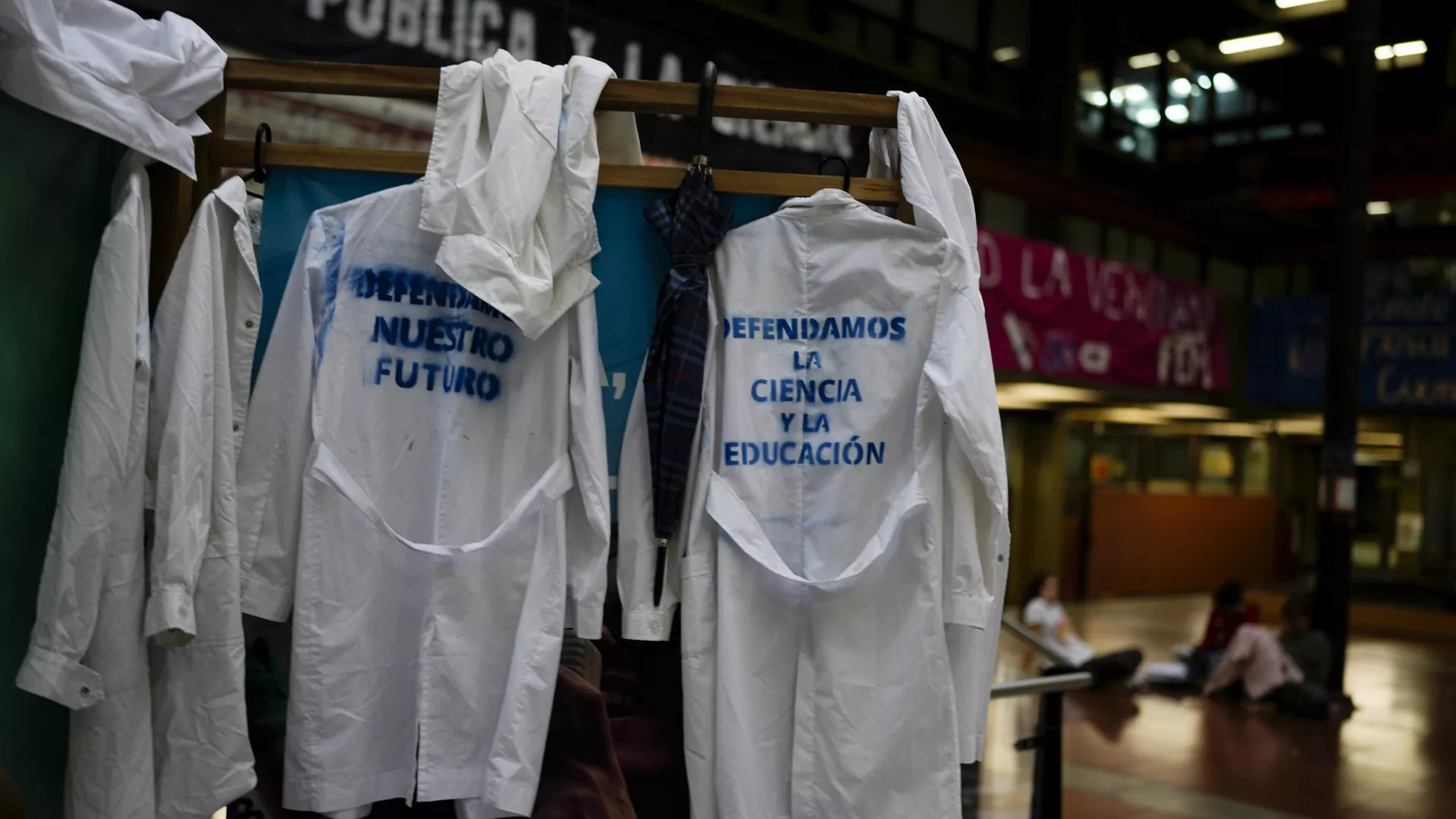 Una protesta en la Universidad de Buenos Aires (UBA) antes del inicio de una marcha para exigir más financiamiento para las universidades públicas de Argentina (archivo) - Sputnik Mundo, 1920, 03.08.2024