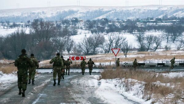 Milicianos prorrusos en el este de Ucrania - Sputnik Mundo