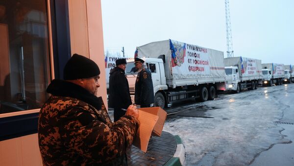 La décima caravana con la ayuda humanitaria rusa saldrá para Donbás el 21 de diciembre - Sputnik Mundo