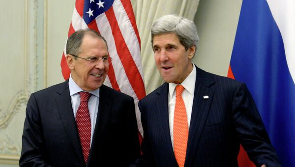 Ministro de Exteriores de Rusia Serguéi Lavrov y secretario de Estado de EEUU John Kerry (Archivo) - Sputnik Mundo