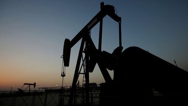 El precio promedio del petróleo ruso Urals cayó un 9,5% en 2014 - Sputnik Mundo