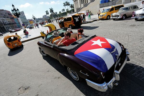 A favor y en contra: los cubanos reaccionan a la declaración de Obama - Sputnik Mundo