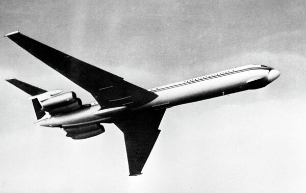 El vuelo transcurre con normalidad: legendarios aviones rusos - Sputnik Mundo
