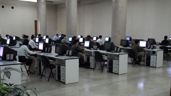 Aula de ordenadores en Corea del Norte - Sputnik Mundo