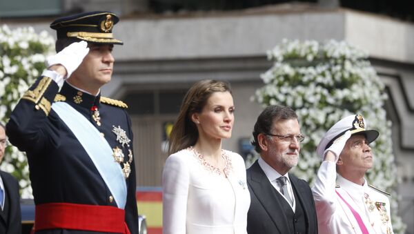 Rey Felipe VI, reina Letizia y presidente del Gobierno Mariano Rajoy (Archivo) - Sputnik Mundo