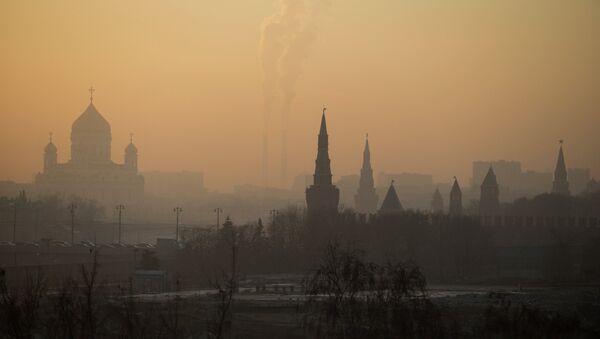 Olor a azufre vuelve a Moscú - Sputnik Mundo