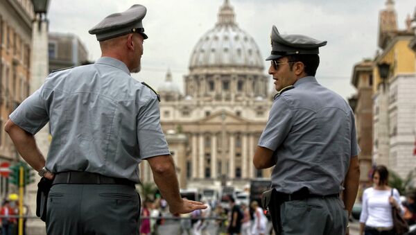 Policías italianos - Sputnik Mundo