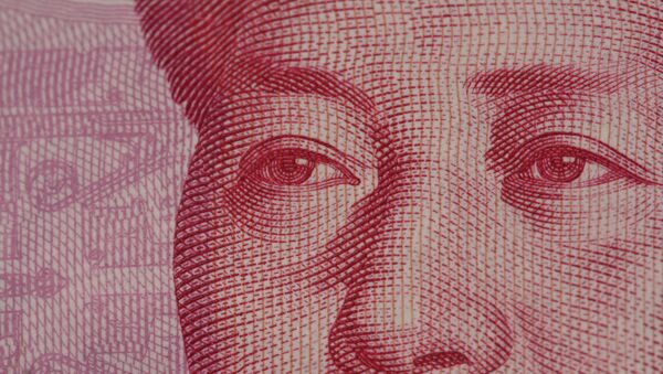 El yuan chino se convierte en la quinta moneda más utilizada en el mundo - Sputnik Mundo