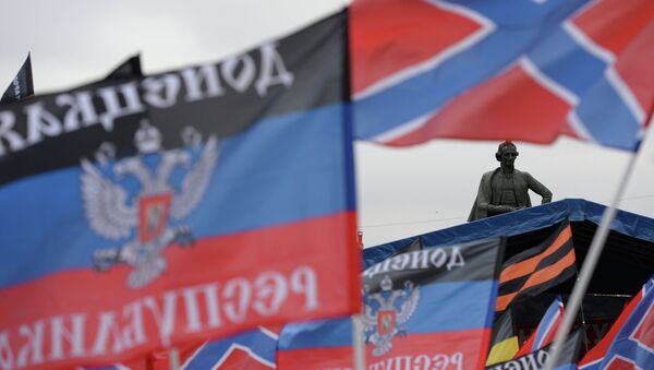 Митинг в поддержку Новороссии Битва за Донбасс III - Sputnik Mundo