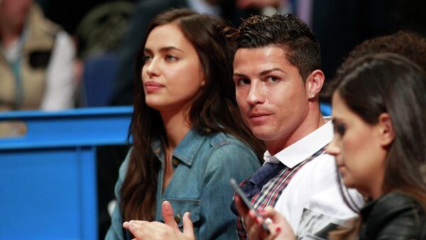 Modelo rusa Irina Shayk y futbolista portugués Cristiano Ronaldo - Sputnik Mundo