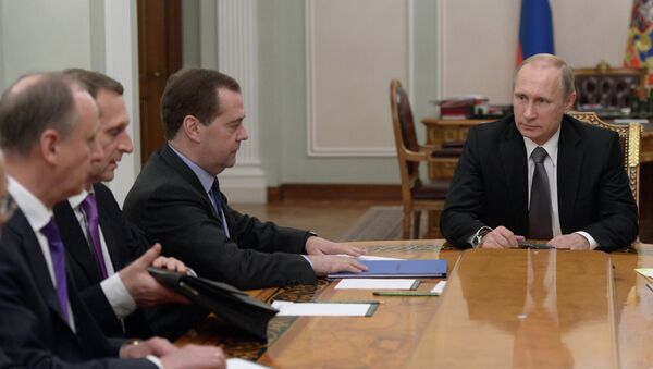 Putin reúne al Consejo de Seguridad para abordar la escalada de tensión en Donbás - Sputnik Mundo