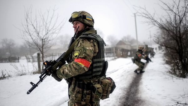 Militares ucranianos en Lugansk - Sputnik Mundo
