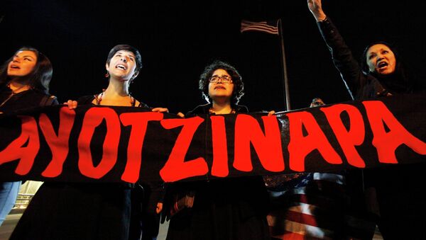 Desaparición forzada de 43 estudiantes de Ayotzinapa (archivo) - Sputnik Mundo