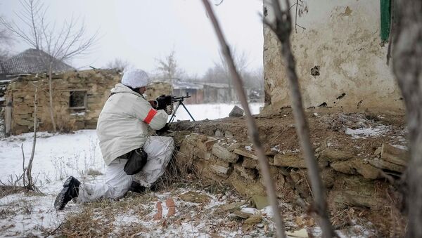 Soldado ucraniano en Lugansk (archivo) - Sputnik Mundo