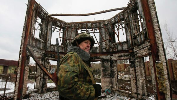 Miliciano de la República Popular de Donetsk en Uglegorsk - Sputnik Mundo
