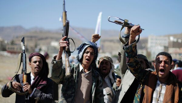 Al menos cuatro muertos en enfrentamientos entre militares y hutíes en el sur de Yemen - Sputnik Mundo