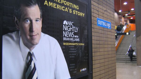 A poster for Nightly News with Brian Williams hangs in a San Francisco subway - Sputnik Mundo