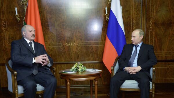 Reunión entre Putin y Lukashenko (archivo) - Sputnik Mundo