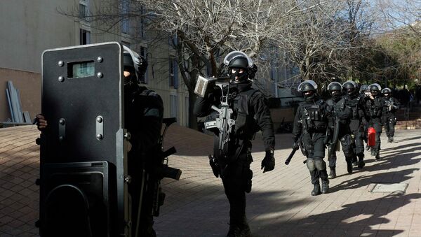 Policía en Marsella - Sputnik Mundo