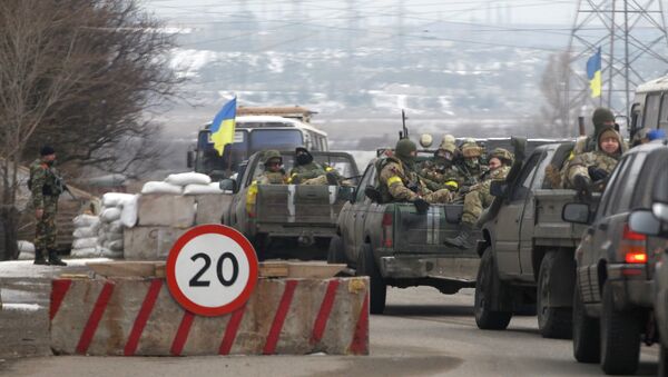 Soldados ucranianos cerca de Mariúpol - Sputnik Mundo