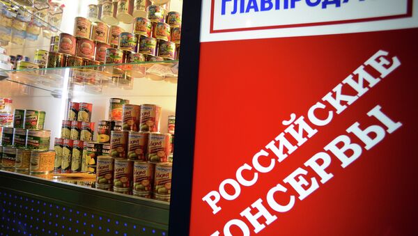 Diputados quieren obligar a reservar el 50% de los estantes comerciales a los productos rusos - Sputnik Mundo