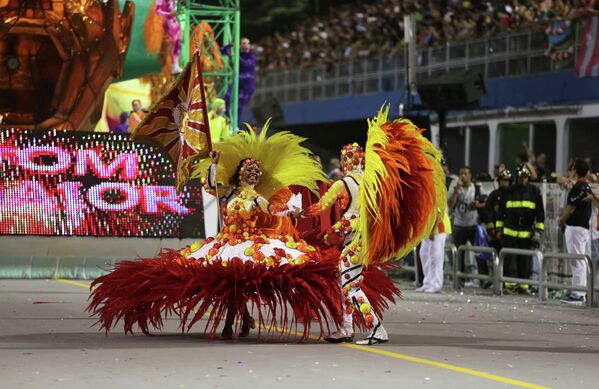 Samba apasionada en el carnaval de Sao Paulo - Sputnik Mundo