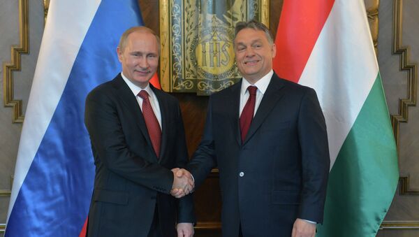 Президент России Владимир Путин (слева) и премьер-министр Венгерской Республики Виктор Орбан - Sputnik Mundo