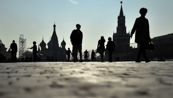 Jóvenes rusos no consideran Occidente como su enemigo - Sputnik Mundo