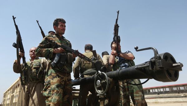 El peshmerga, las fuerzas kurdas que combaten al EI en Irak - Sputnik Mundo