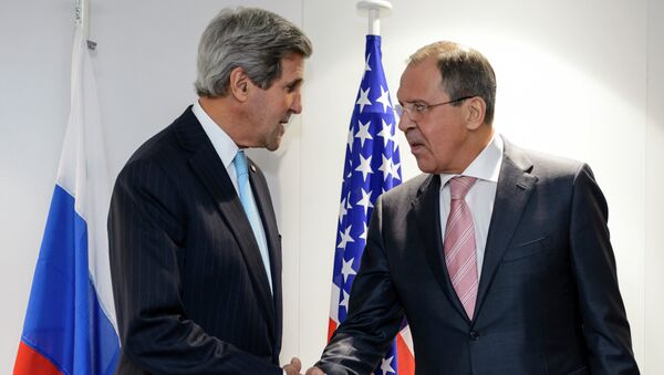 Serguéi Lavrov, Ministro de Asuntos Exteriores de Rusia, y John Kerry, secretario de Estado de EEUU (Archivo) - Sputnik Mundo