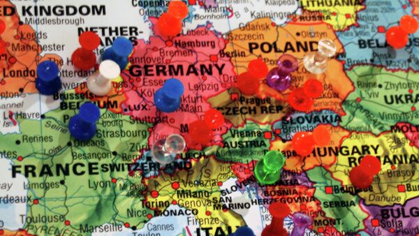 La desintegración de Rusia y el debilitamiento de la UE, entre los pronósticos más polémicos de Stratfor para la próxima década - Sputnik Mundo