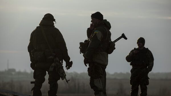 Soldados ucranianos cerca de Mariúpol - Sputnik Mundo