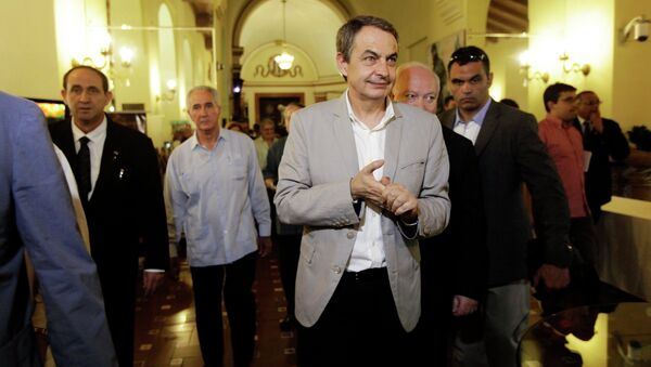 Former Spanish Prime Minister Jose Luis Rodriguez Zapatero walks after a news conference in Havana February 26, 2015. - Sputnik Mundo