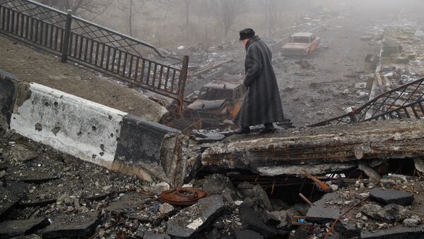 Donetsk acusa a Kiev de crímenes de guerra contra la población - Sputnik Mundo