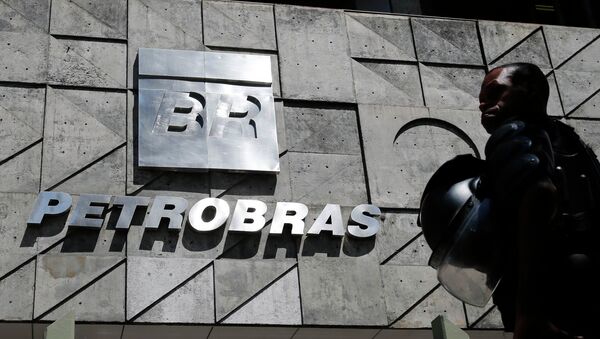 Petrobras exigirá una compensación a las empresas que participaron en la corrupción - Sputnik Mundo