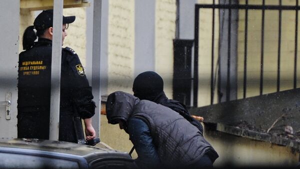 Sospechosos del asesinato de Nemtsov arriban al tribunal Basmanni de Moscú - Sputnik Mundo